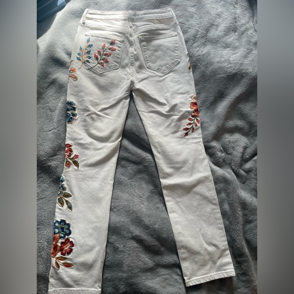 DRIFTWOOD White Jeans with Multicolor Floral Embroidery - Picture 7 of 9